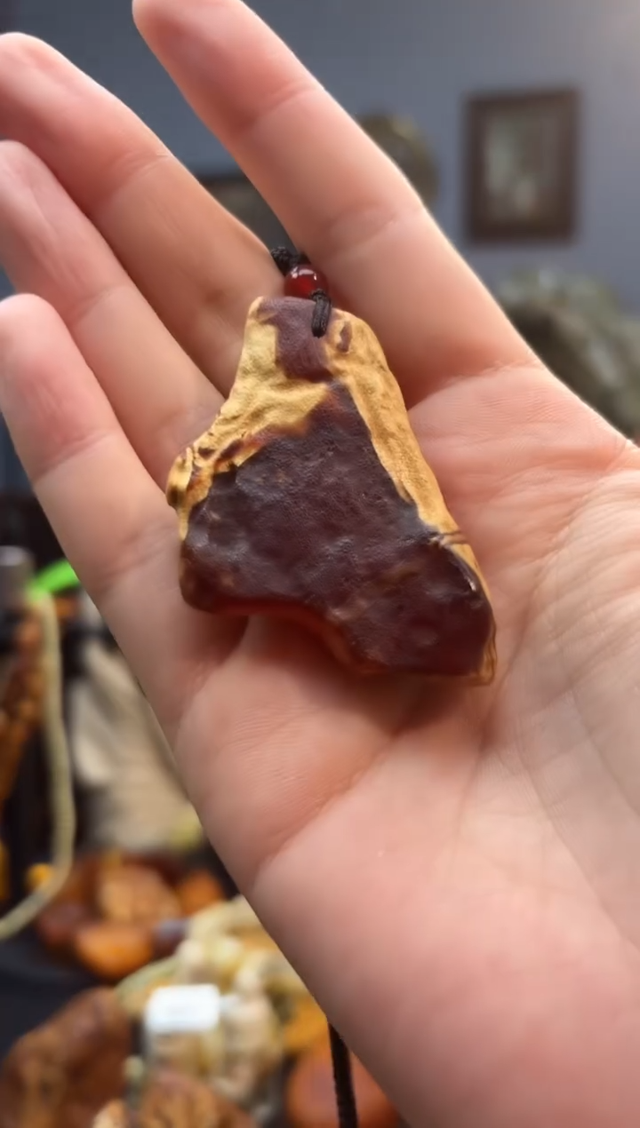 琥珀颈饰未镶嵌吊坠