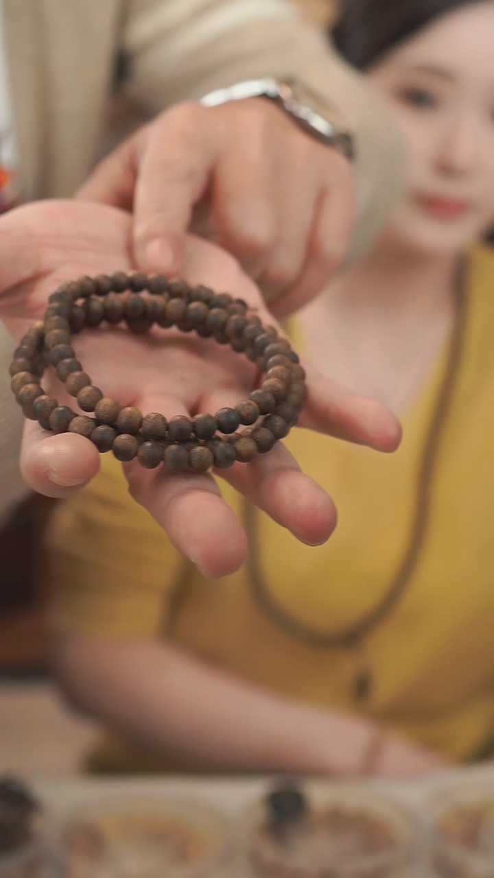 【闪购商品】沉香手串海南尖峰岭莺歌绿奇楠卡7*108多圆珠