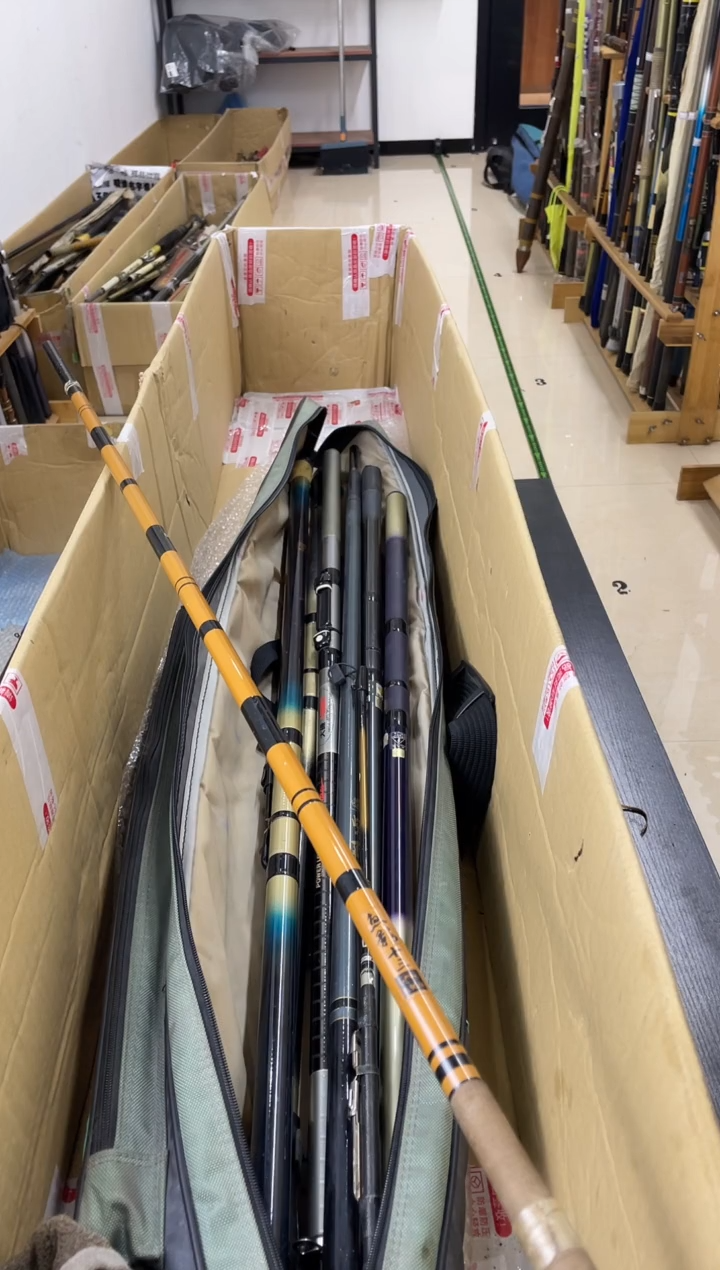 聚**鱼孤品微瑕，以直播间介绍为准，加10元发顺丰。