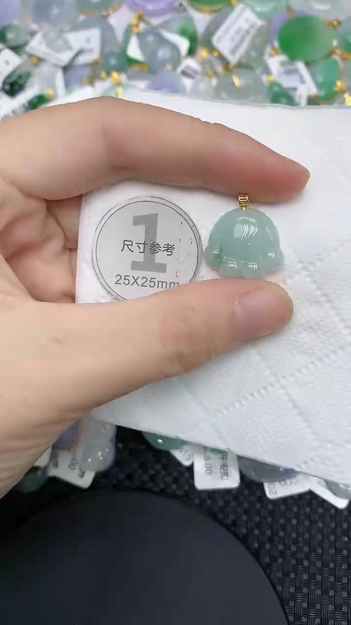 颈饰18K金镶嵌翡翠1111111111