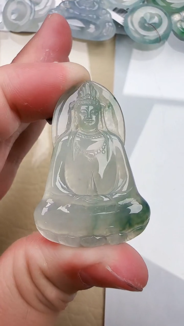 翡翠未镶嵌颈饰缅甸天然翡翠