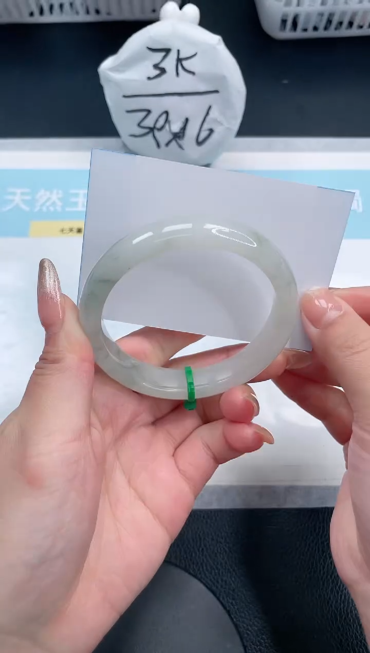 【闪购商品】石英质玉手镯未镶嵌7S28-59