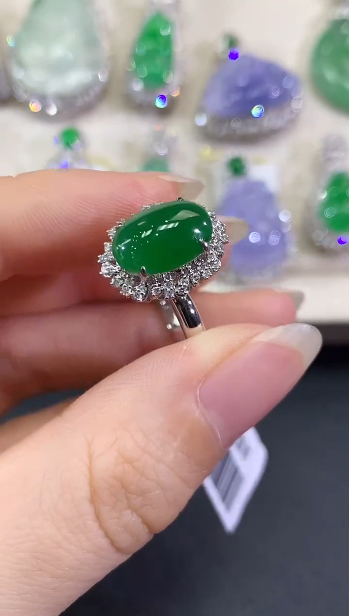 【闪购商品】翡翠戒指18K金镶嵌B175   