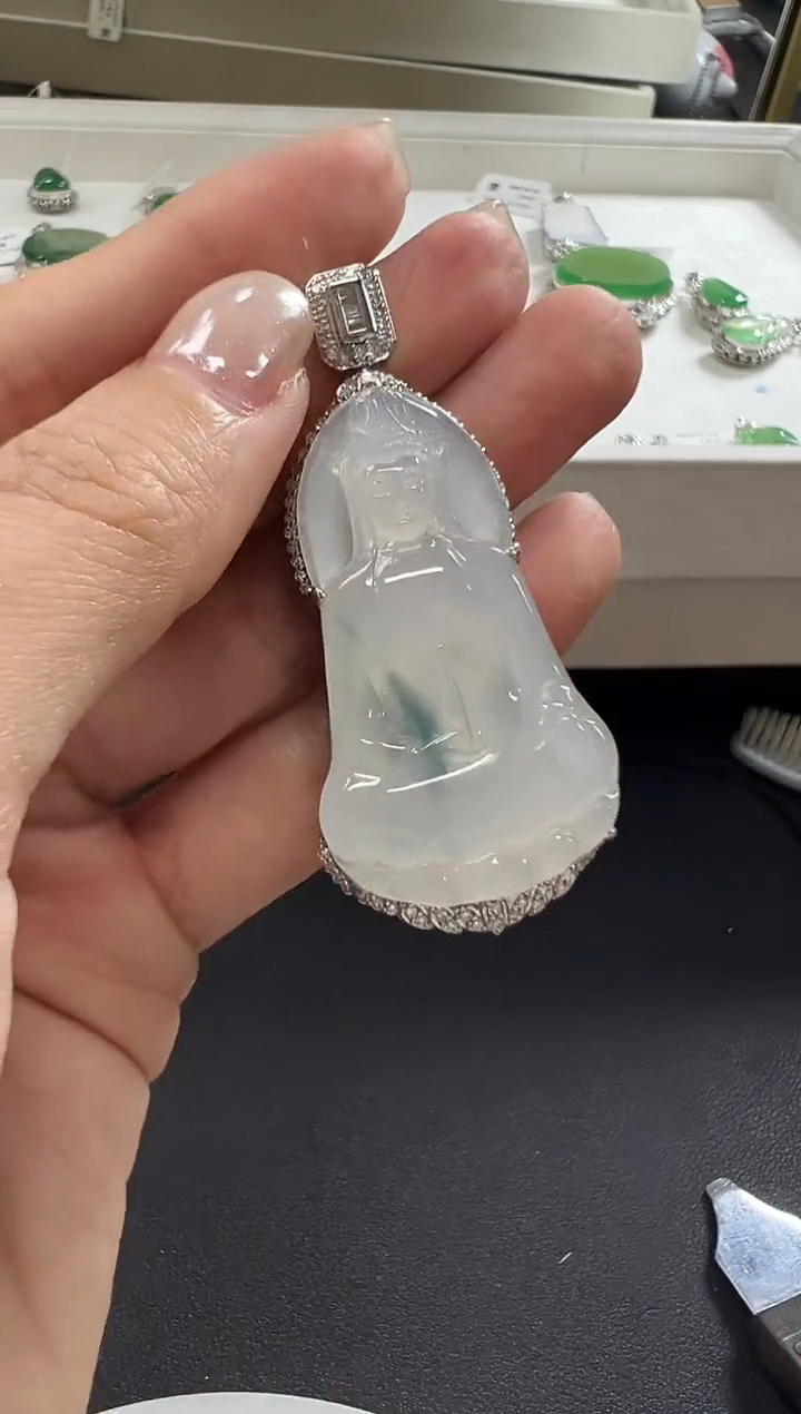 颈饰18K金镶嵌翡翠KRR1130-002