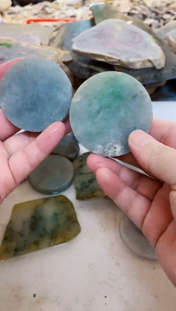 【闪购商品】翡翠颈饰未镶嵌0东0翡翠珠宝527俩个随机发一个镯心