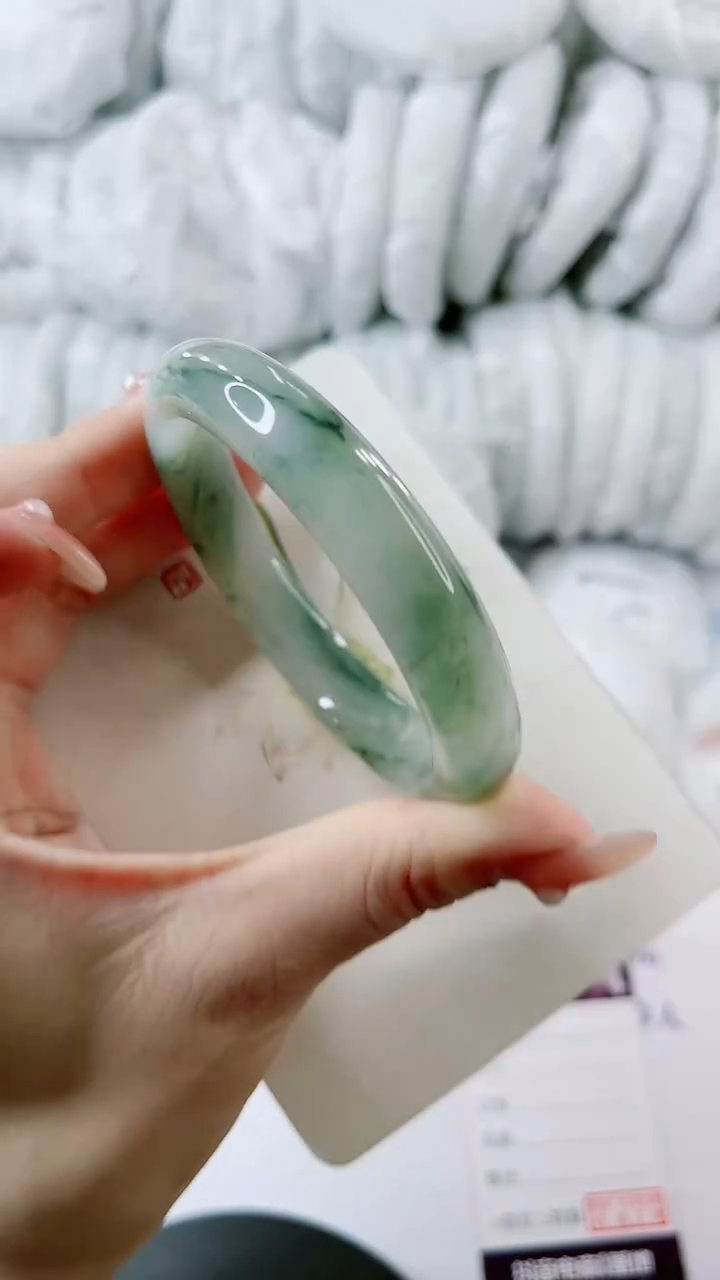 【闪购商品】石英质玉手镯未镶嵌0447819575-多样性发货