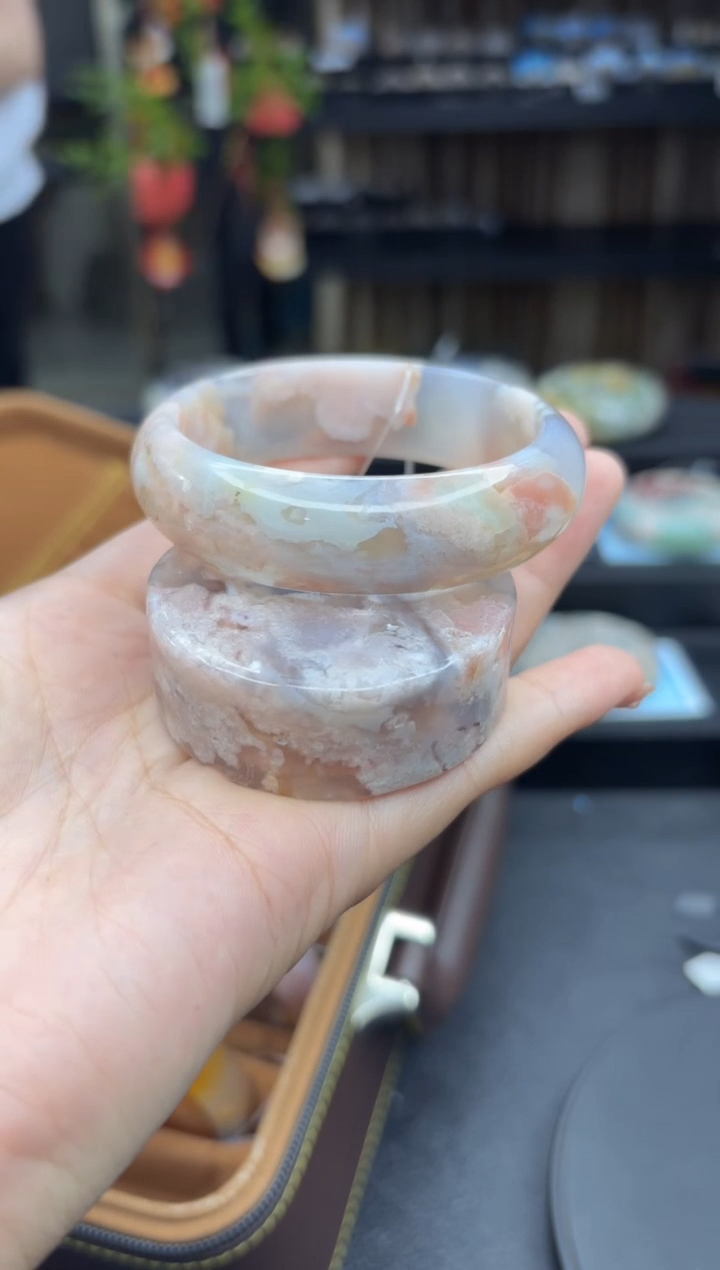 【闪购商品】石英质玉手镯未镶嵌264（54圈赠送镯心）