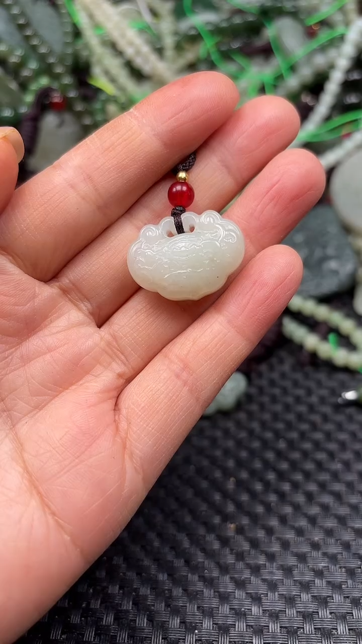 【闪购商品】和田玉颈饰未镶嵌1