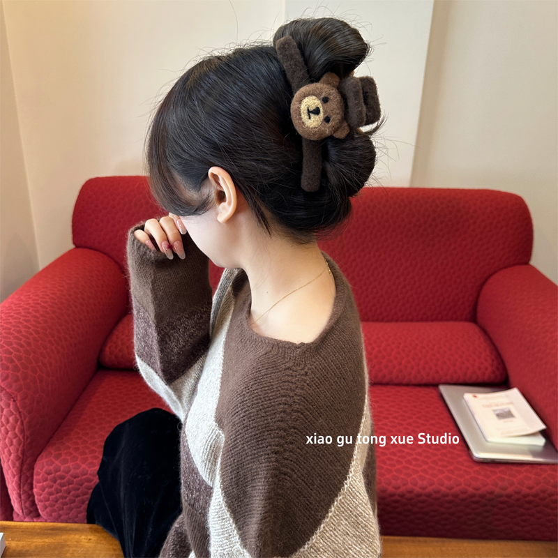 新款韩系可爱小熊毛绒AB面抓夹女高级感盘发发夹大号盘发抓夹头饰