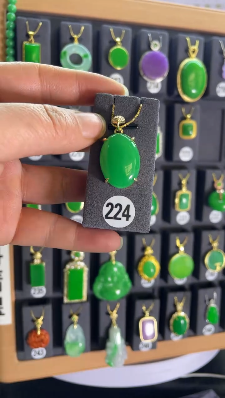 【闪购商品】翡翠耳饰银S925镶嵌224....