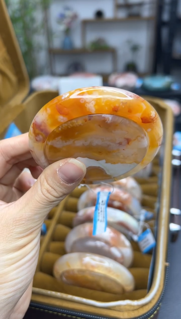 【闪购商品】石英质玉手镯未镶嵌A899(57圈赠送镯心)