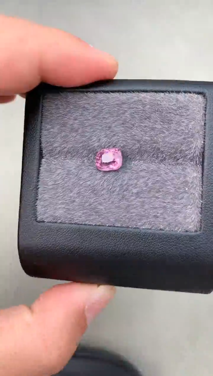 【闪购商品】定制尖晶石裸石未镶嵌1.85ct 枕型 粉色调