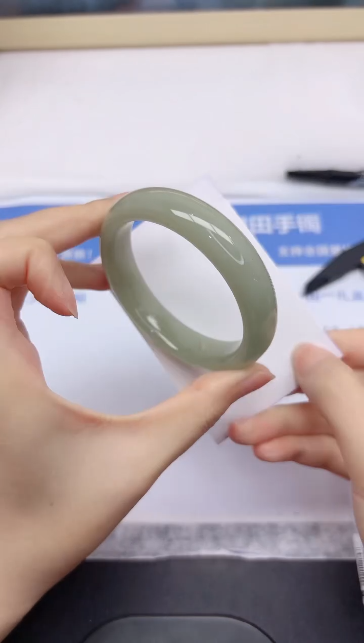 石英质玉手镯未镶嵌23-53.8