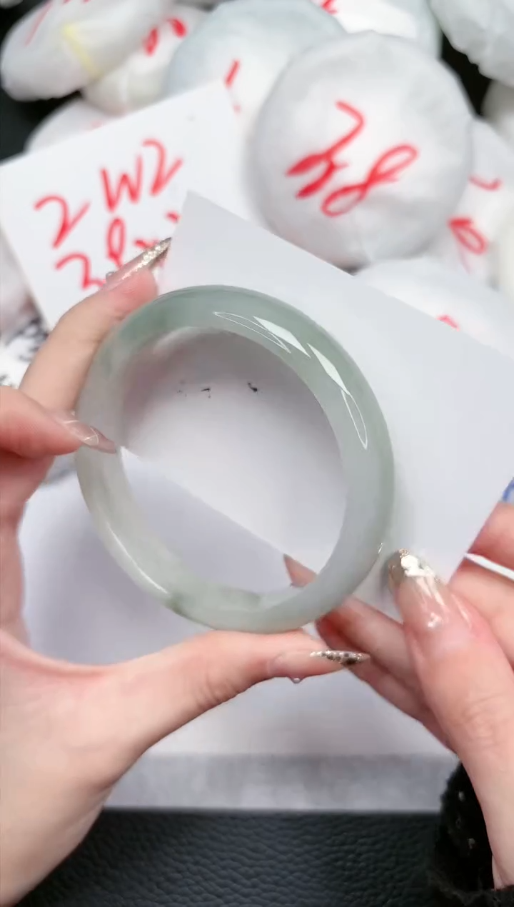 【闪购商品】石英质玉手镯未镶嵌309-62.3