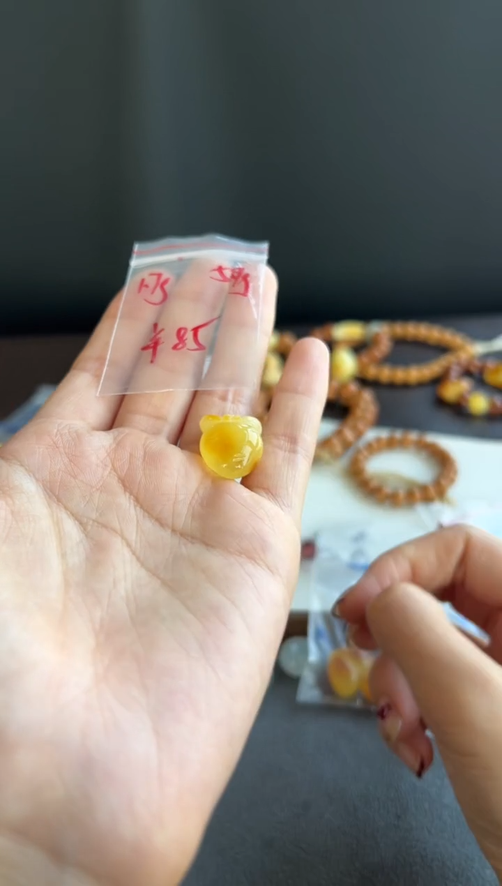 蜜蜡颈饰未镶嵌408号买断