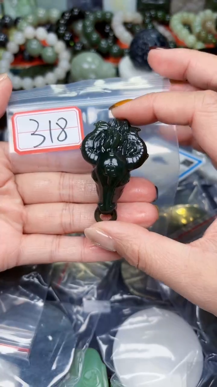 颈饰未镶嵌和田玉和田玉