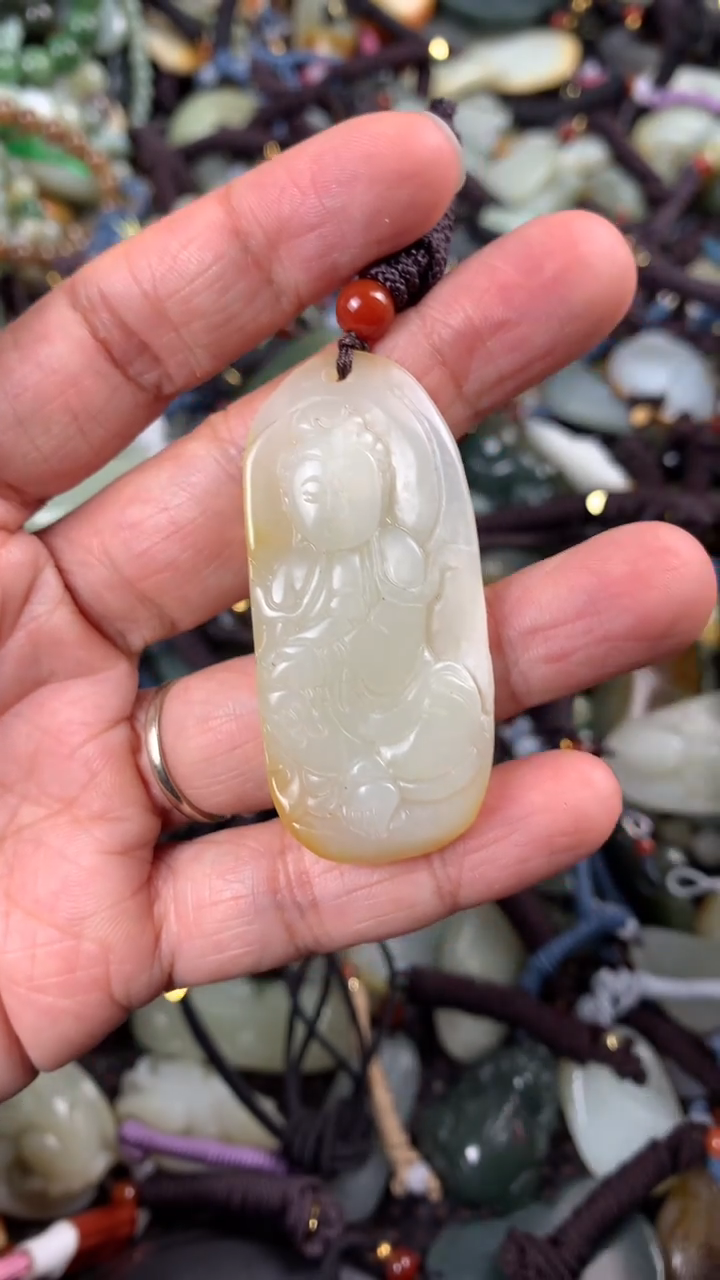 【闪购商品】和田玉颈饰未镶嵌多样性发货没有证书拍一发一有瑕