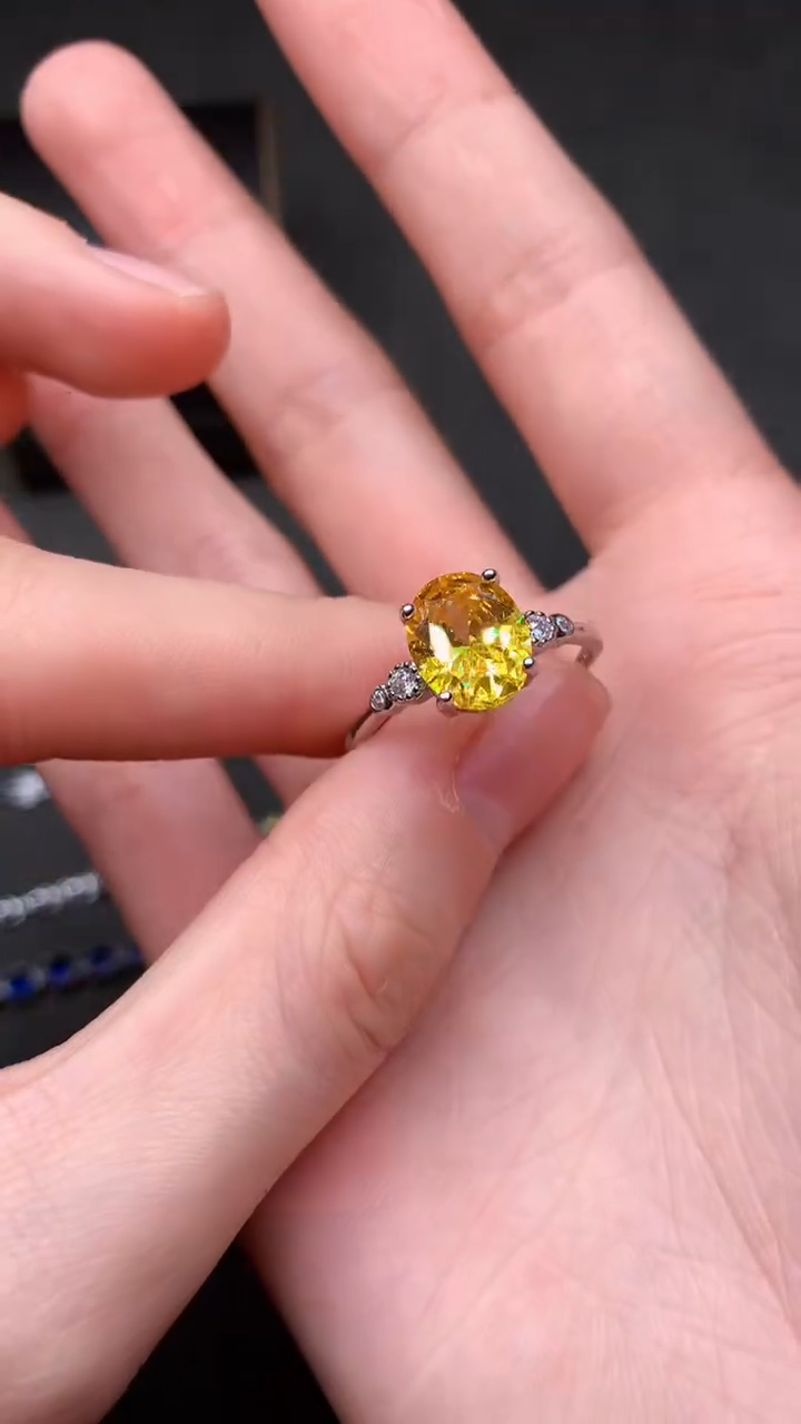 【闪购商品】彩色蓝宝石戒指银S925镶嵌.......