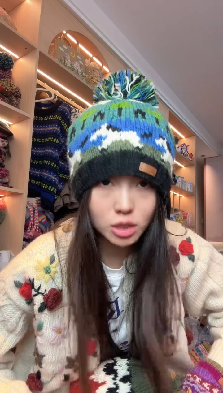 羊毛小马单球帽  