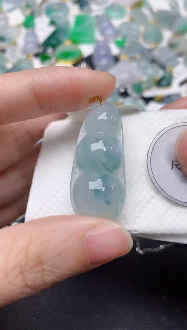 颈饰18K金镶嵌翡翠天然缅甸A货翡翠