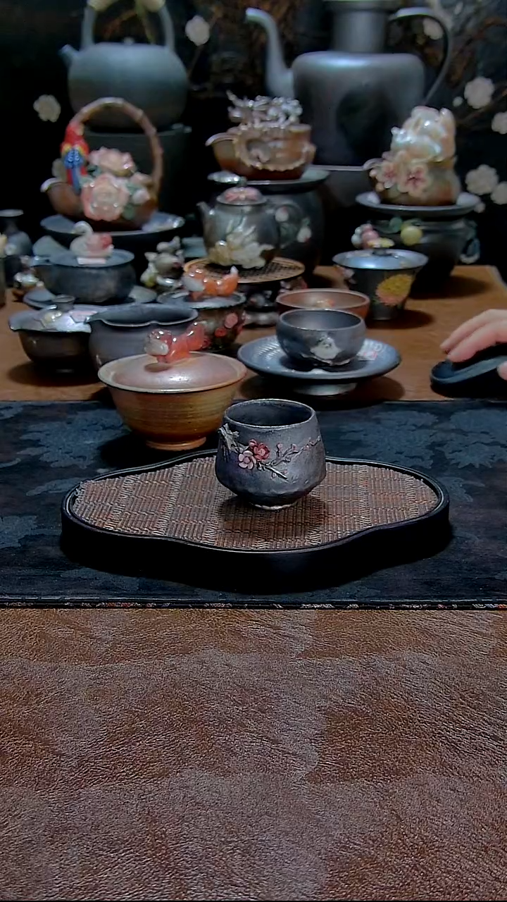 梅*影颜老师手捏主人杯