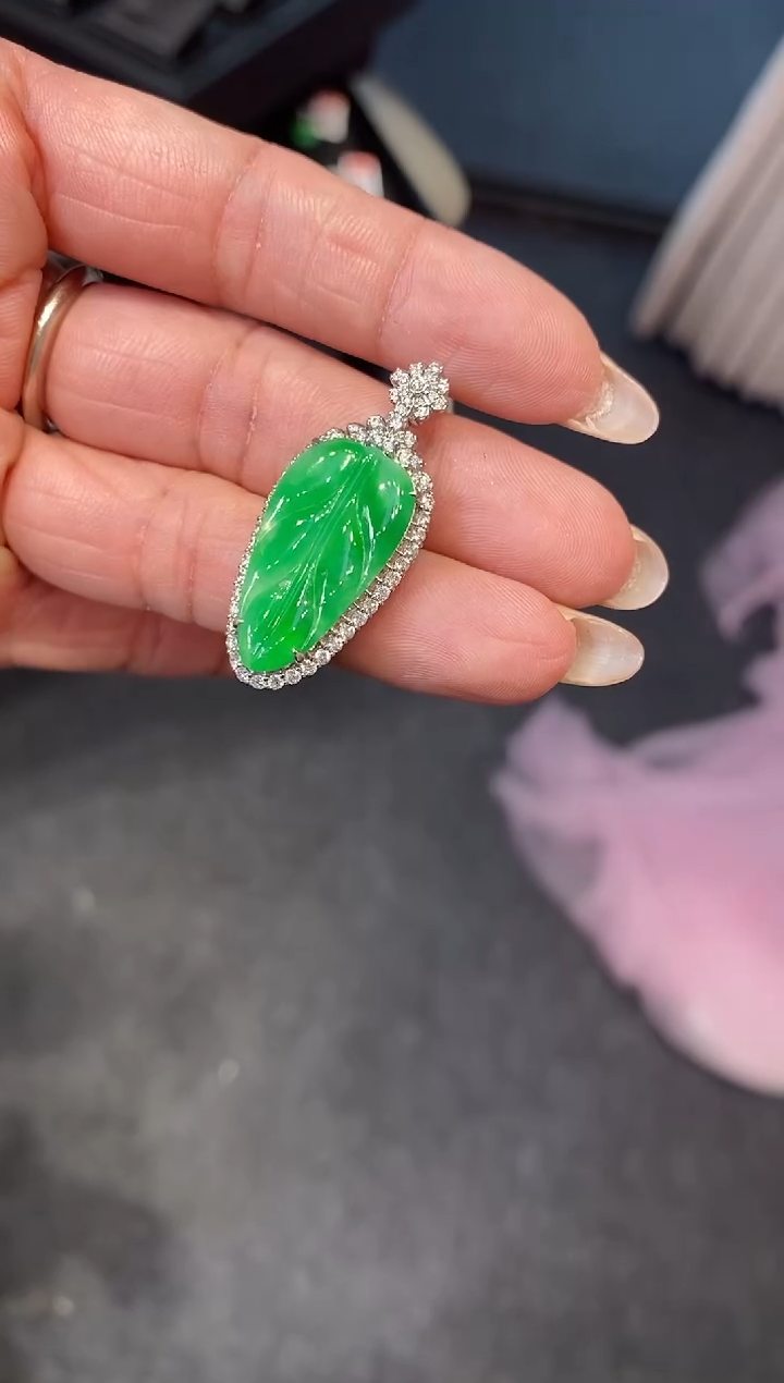 吊坠(不含链)18K金镶嵌翡翠叶子