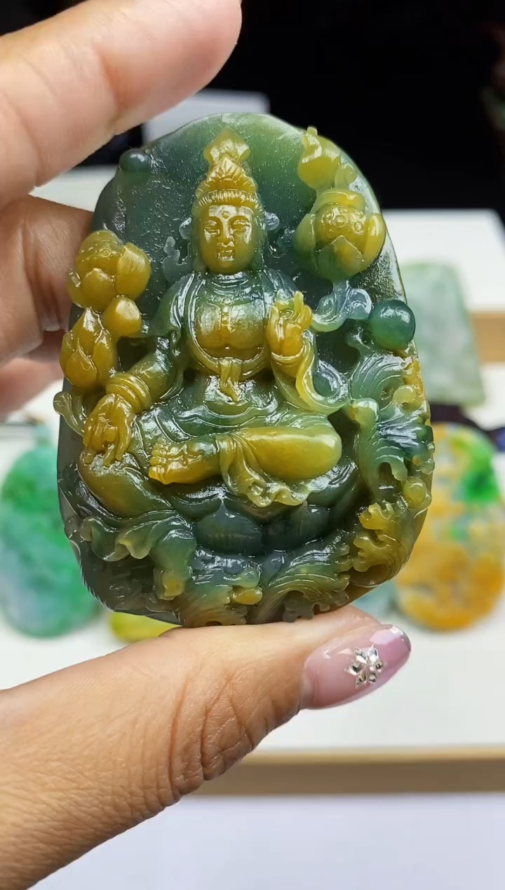 【闪购商品】翡翠颈饰未镶嵌翡翠A货