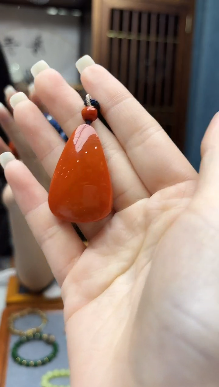 颈饰未镶嵌南红玛瑙南红水滴吊坠TX