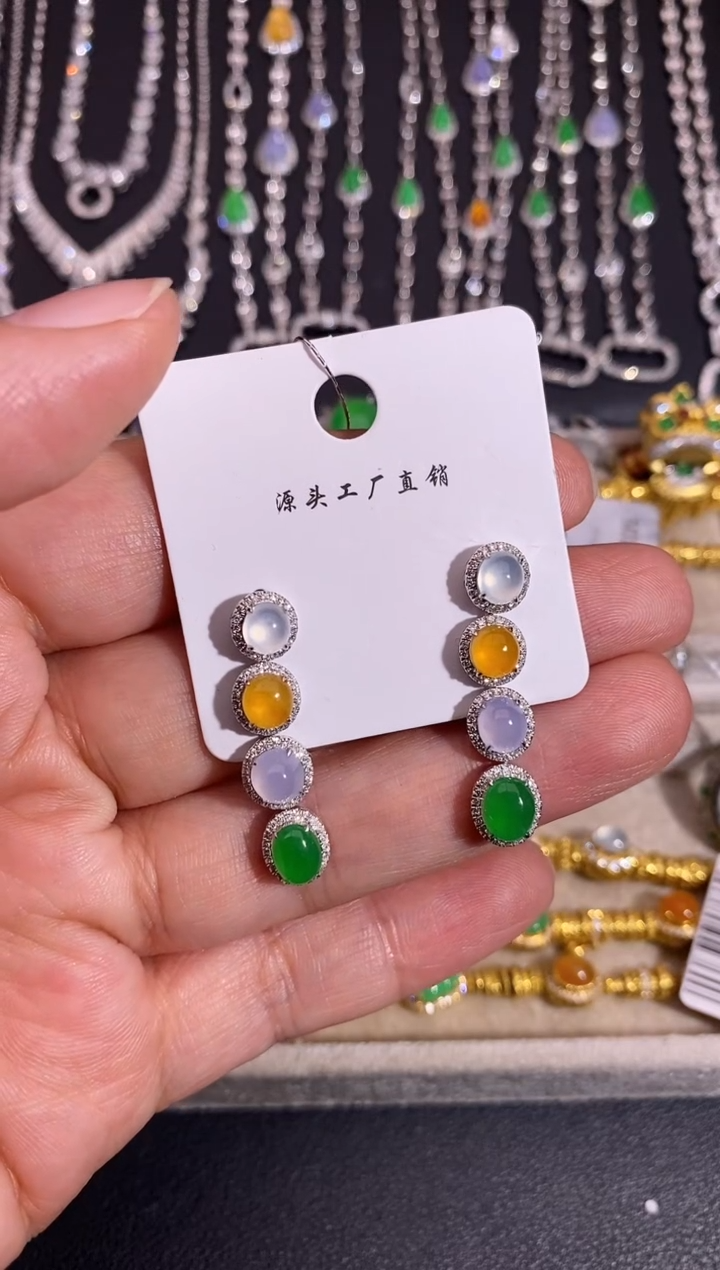 18K金镶嵌翡翠耳饰耳饰