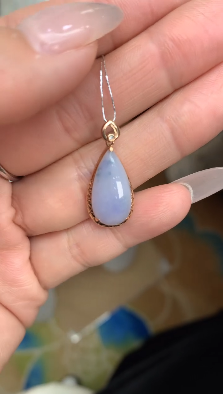 【闪购商品】翡翠颈饰18K金镶嵌水滴