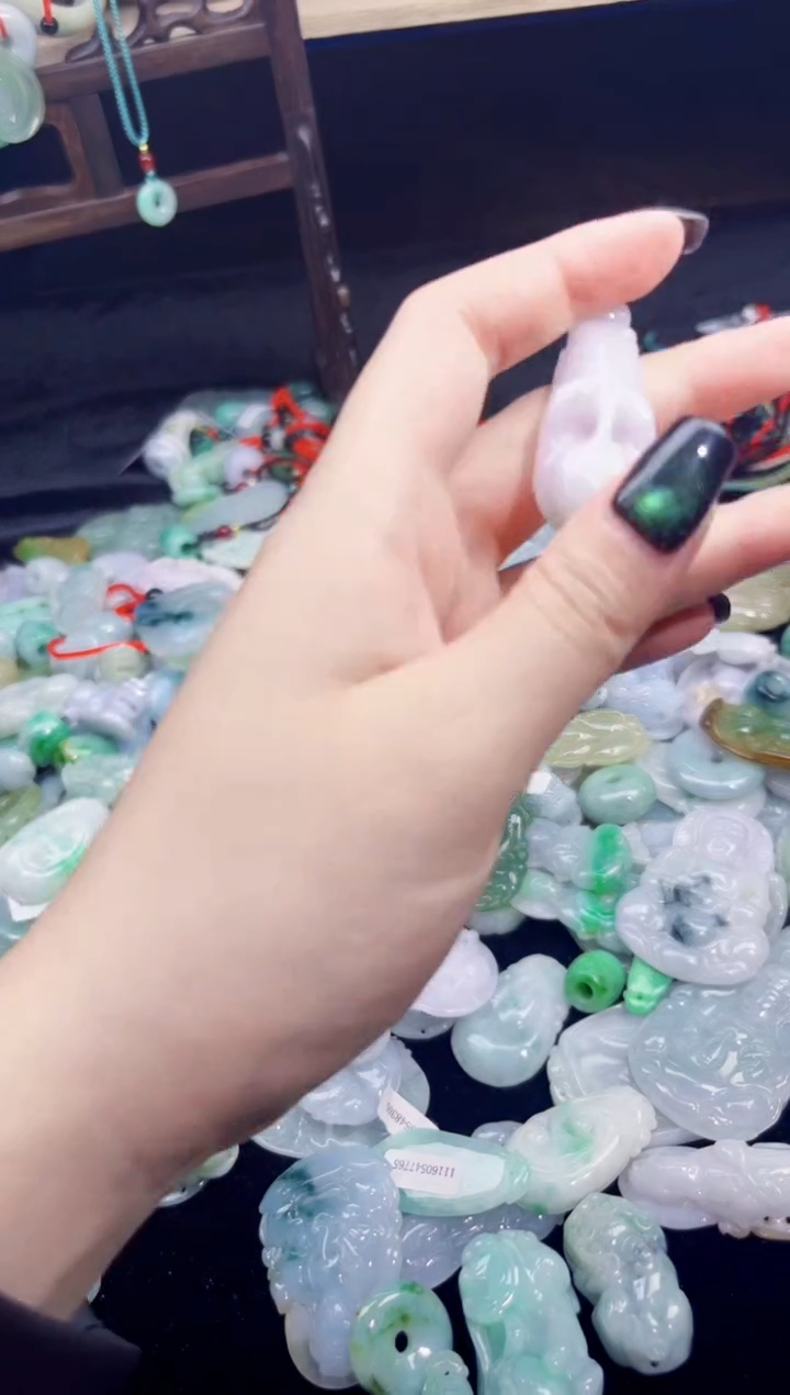 吊坠(不含链)未镶嵌翡翠天然翡翠吊坠A货