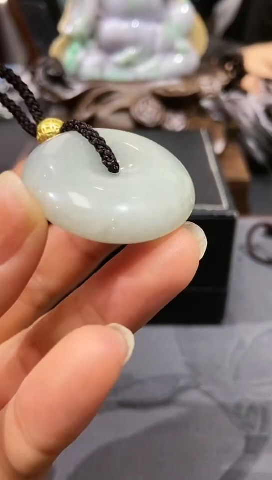 颈饰未镶嵌翡翠悦*?翡翠