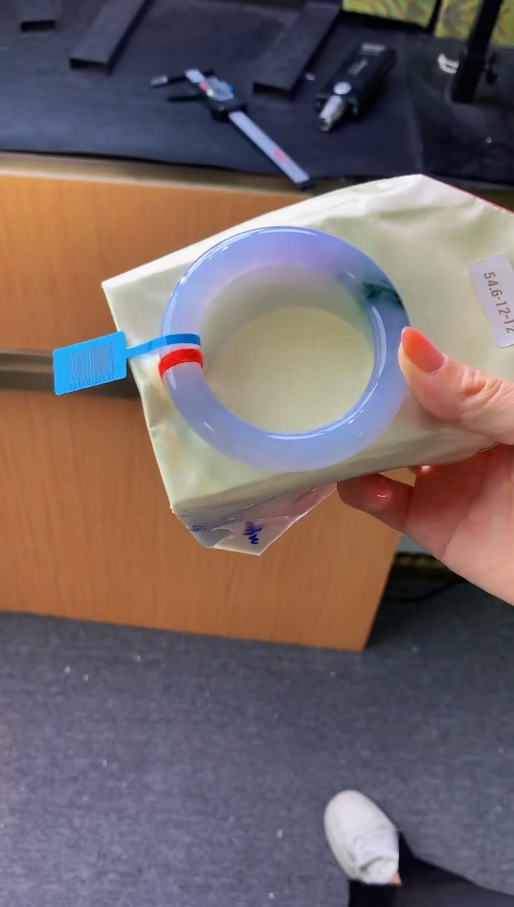 未镶嵌手镯翡翠- 圈口 54.6全款16.3万 定金2万