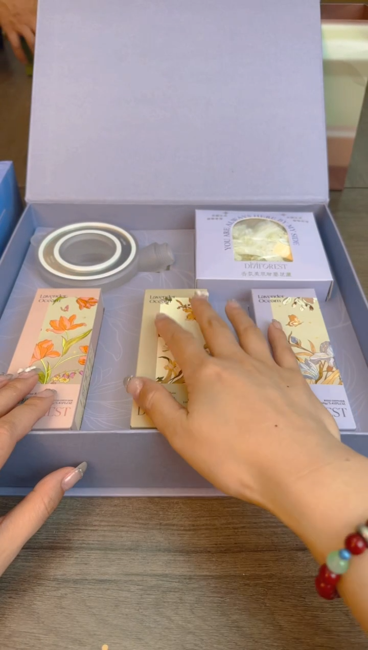 瓷片新号开播漏不停@@CQ1112