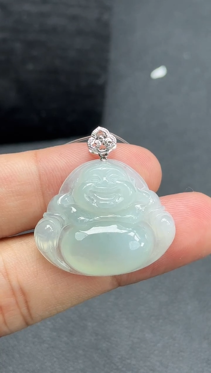 颈饰18K金镶嵌翡翠佛公