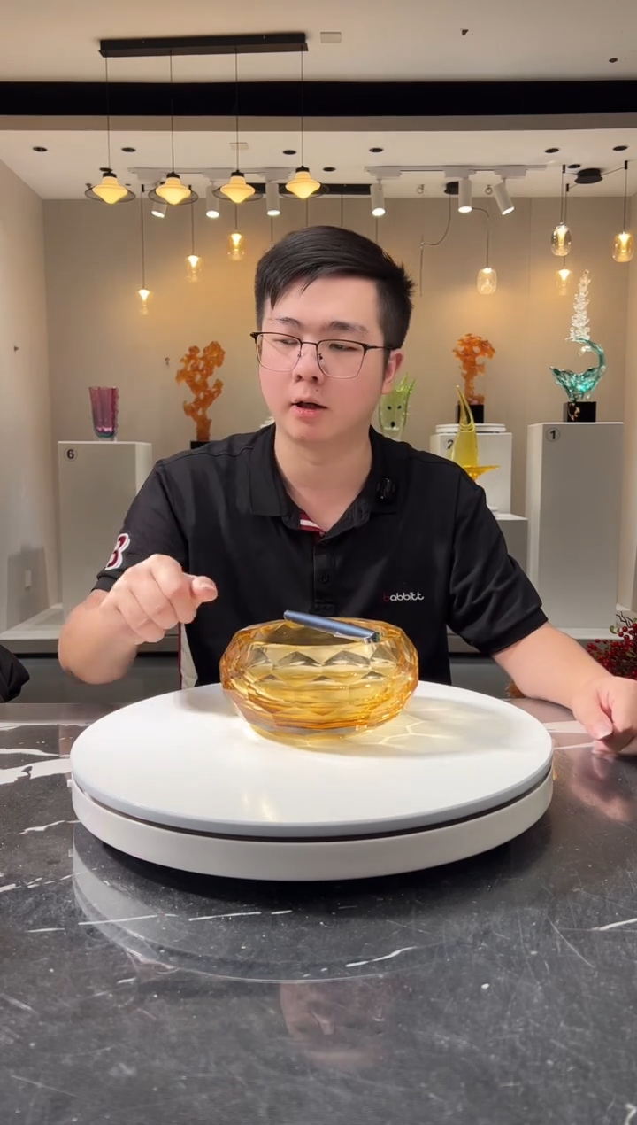 摆件巴比特美学-金色冷磨切面烟灰缸