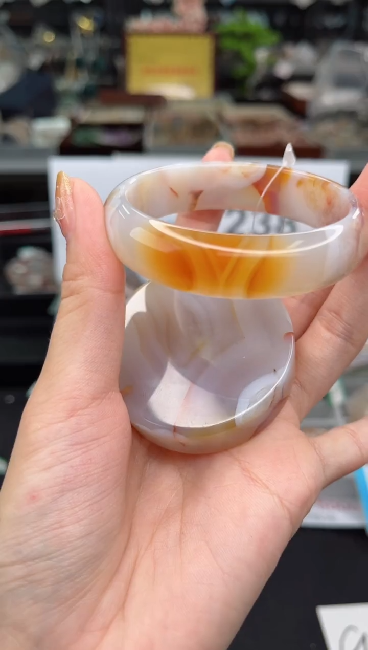 【闪购商品】石英质玉手镯未镶嵌55圈口（赠品镯心）39310125