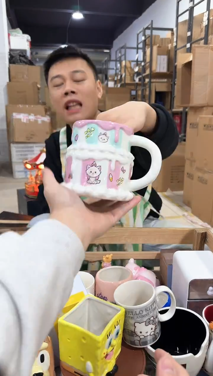 瓷片玛丽猫双层蛋糕水杯