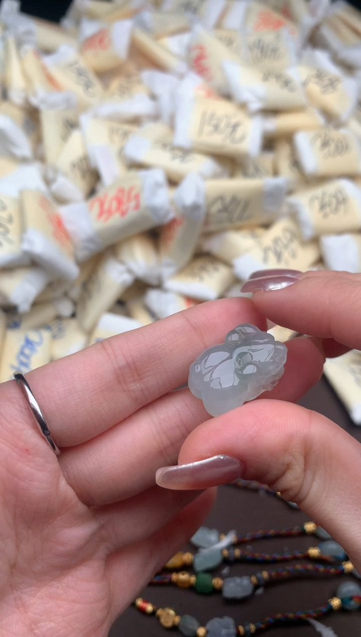 【闪购商品】翡翠挂件未镶嵌一