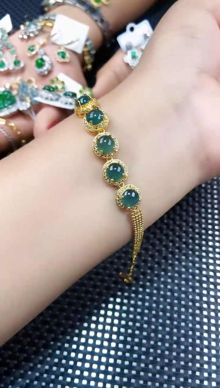 【闪购商品】翡翠手链未镶嵌111111111