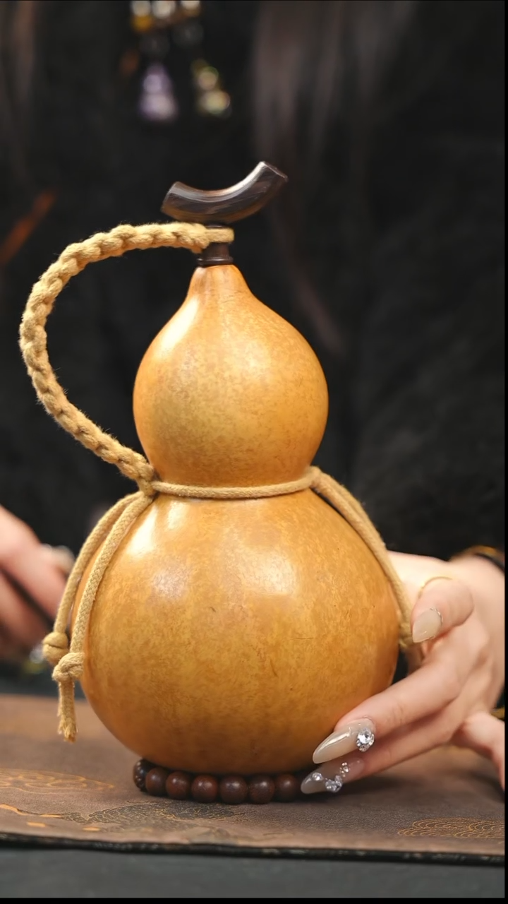 【闪购商品】XK304大漆酒葫芦不包手串及旋转底座