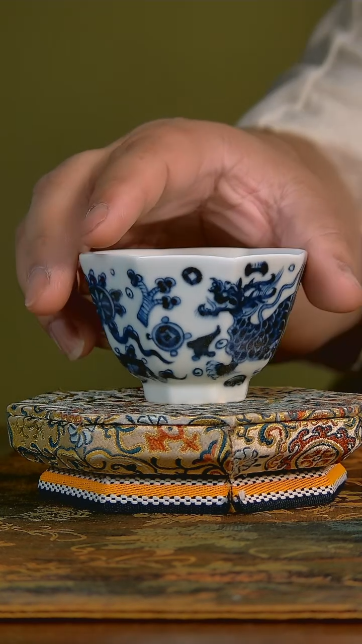 杯手工手绘杯杯很美丽