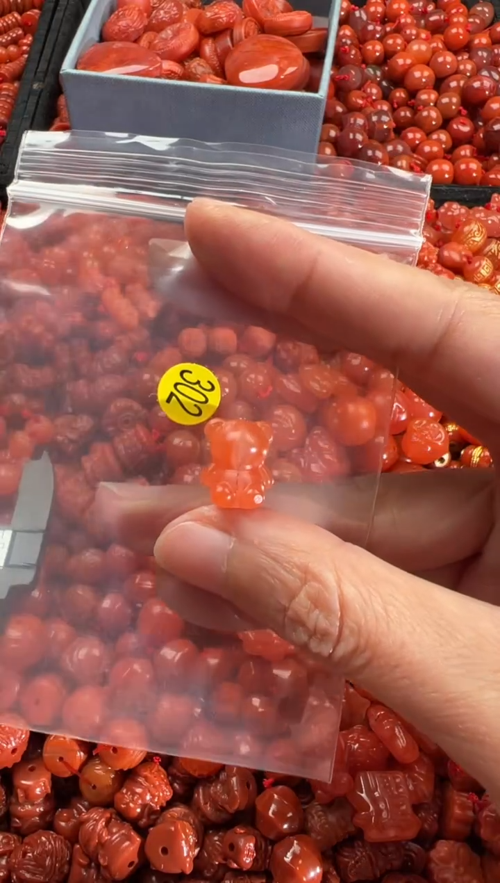 【闪购商品】南红玛瑙颈饰未镶嵌1