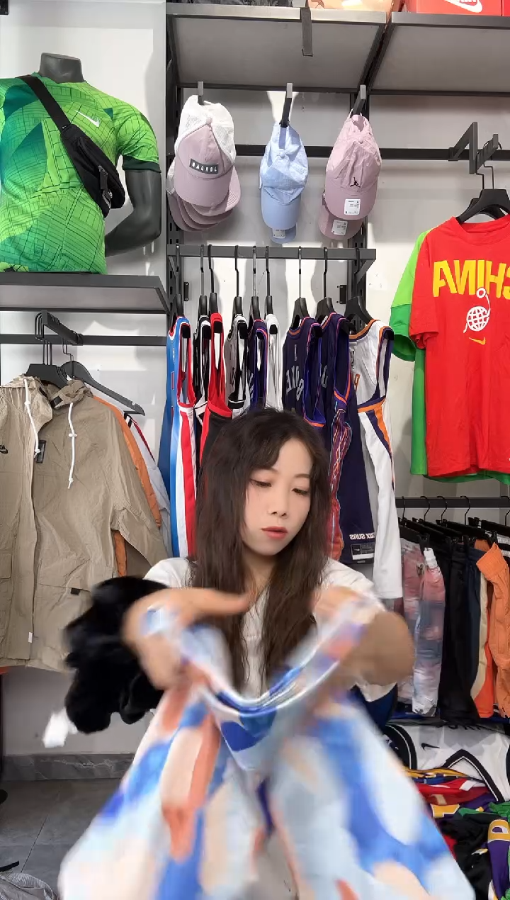 1593   编码 瑕疵款以直播间过款为准 尺码M