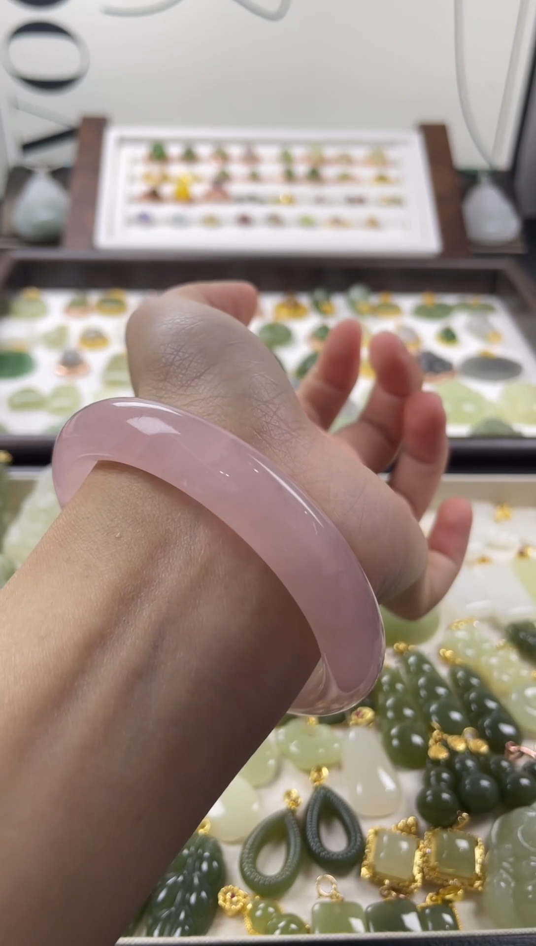 未镶嵌手镯芙蓉石1