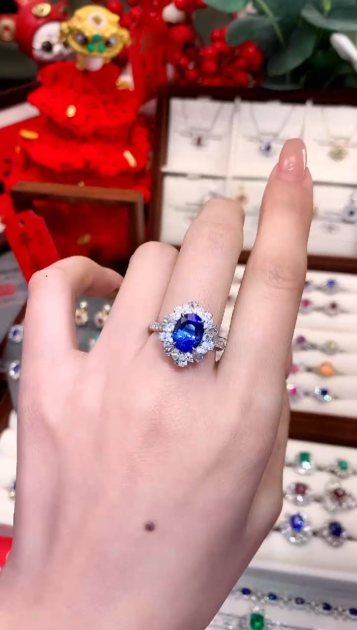 【闪购商品】蓝宝石戒指18K金镶嵌3.52ct/天然宝石/七天无理由