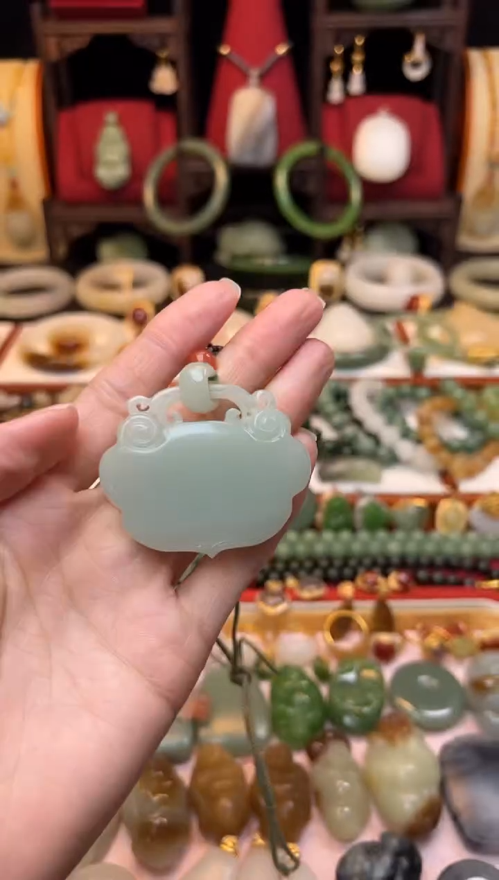 【闪购商品】和田玉挂件未镶嵌放漏