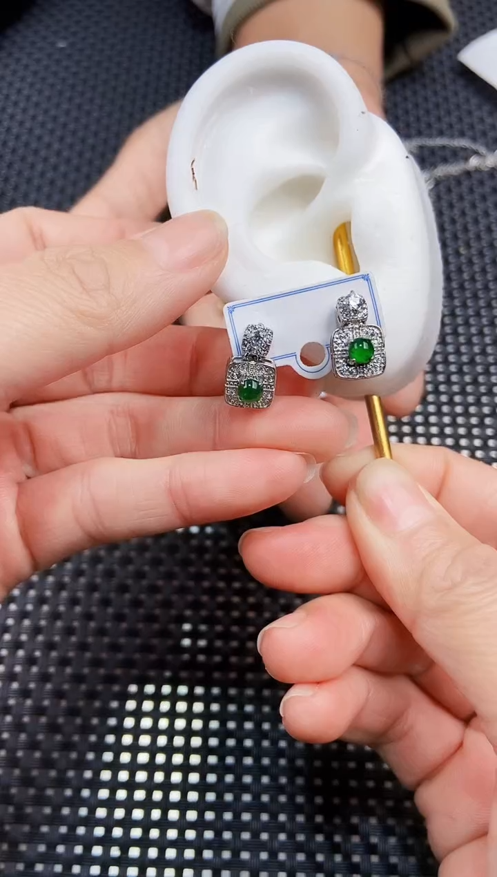 【闪购商品】翡翠耳饰未镶嵌111111111