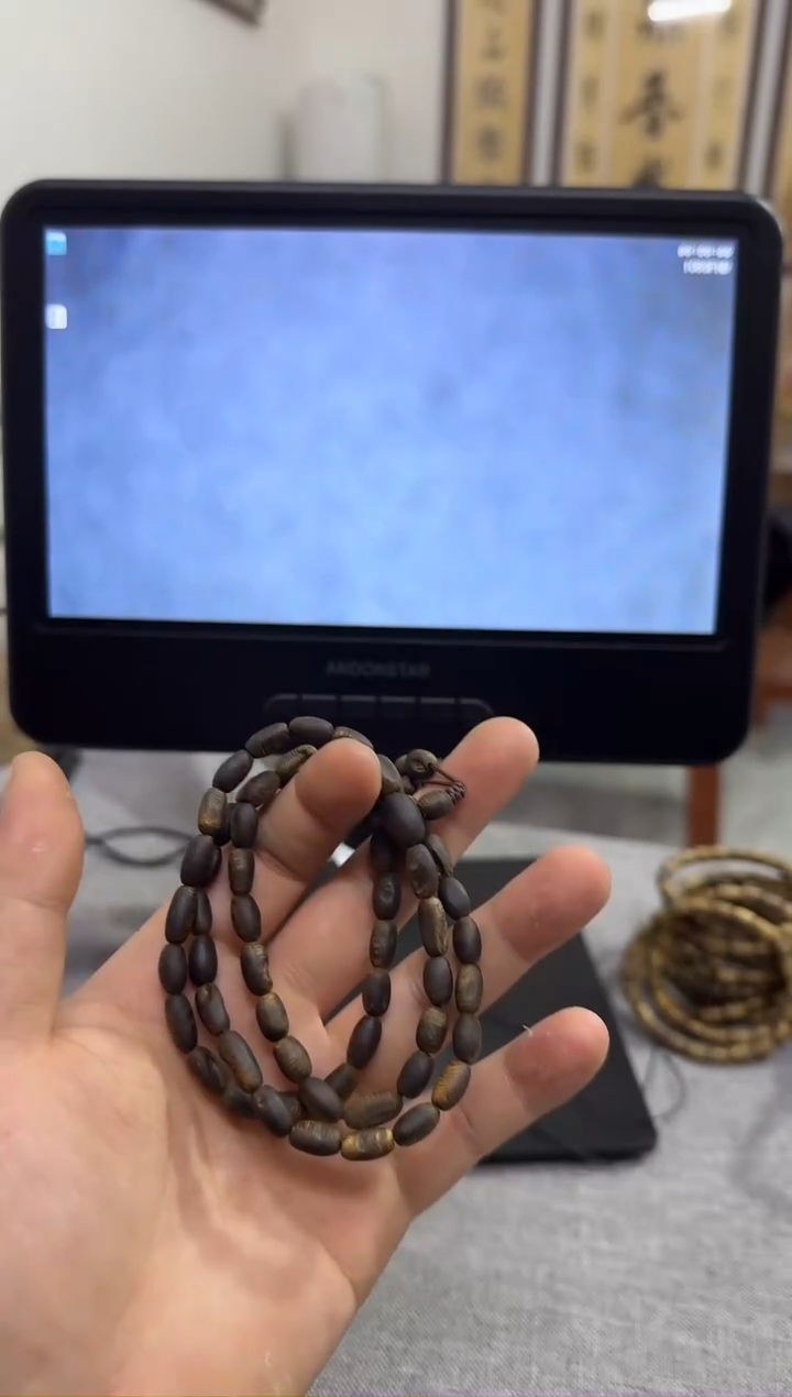 【闪购商品】沉香手串06留疤三圈12克+ 多样性发其一