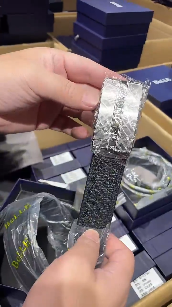 鸵鸟皮（革）596品牌男包清货中（不要卡单，理性消费）/长度120